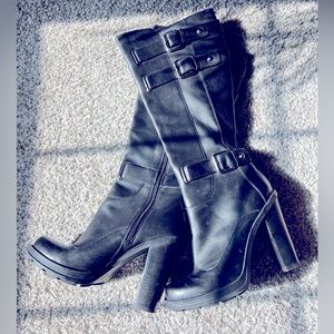 Black Leather Guess by Mariano knee high boots with heel and buckles